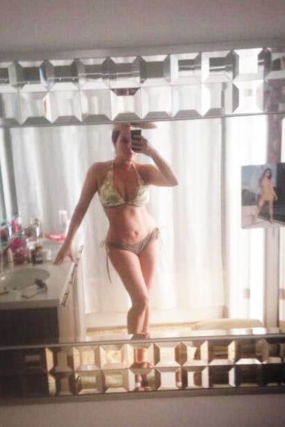 Sus bikinazos dejan con la boca abierta a todos, pues sigue luciendo un cuerpo de tentación.