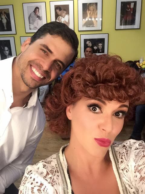 La actriz cambió su 'look' para este clásico de Broadway.