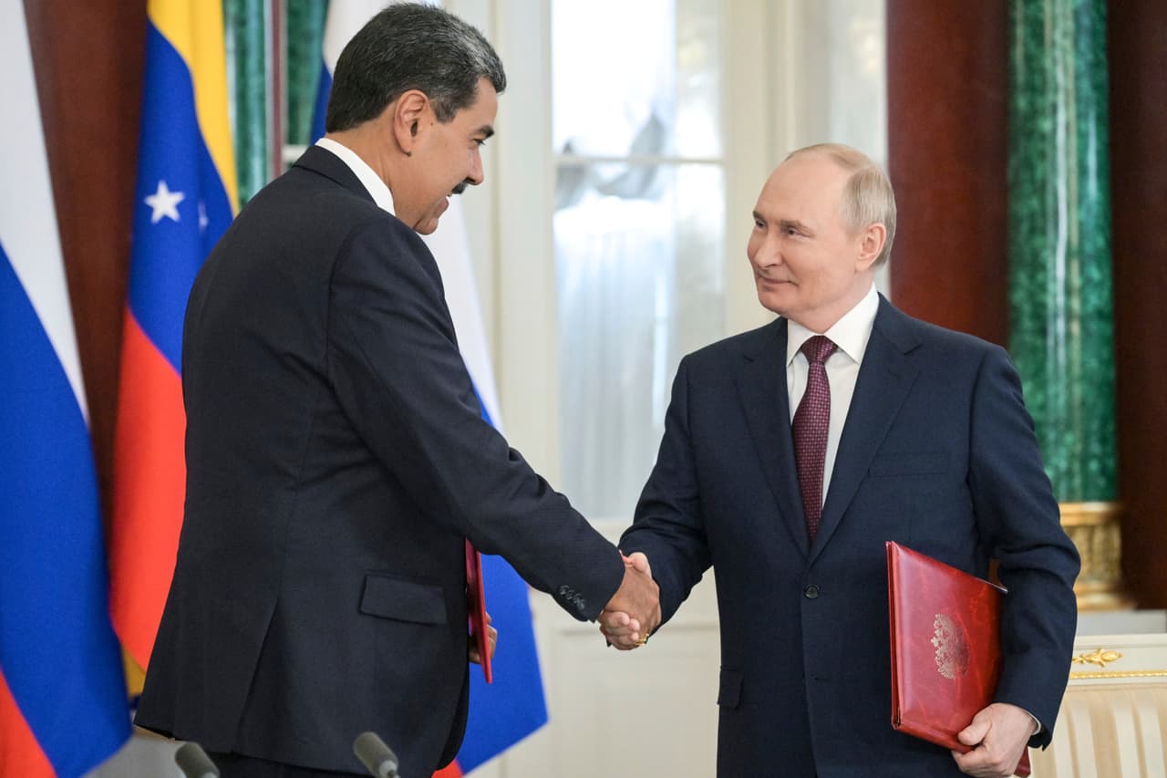 Qué busca Maduro en Rusia y cómo espera que Putin le ayude a superar la crisis de Venezuela