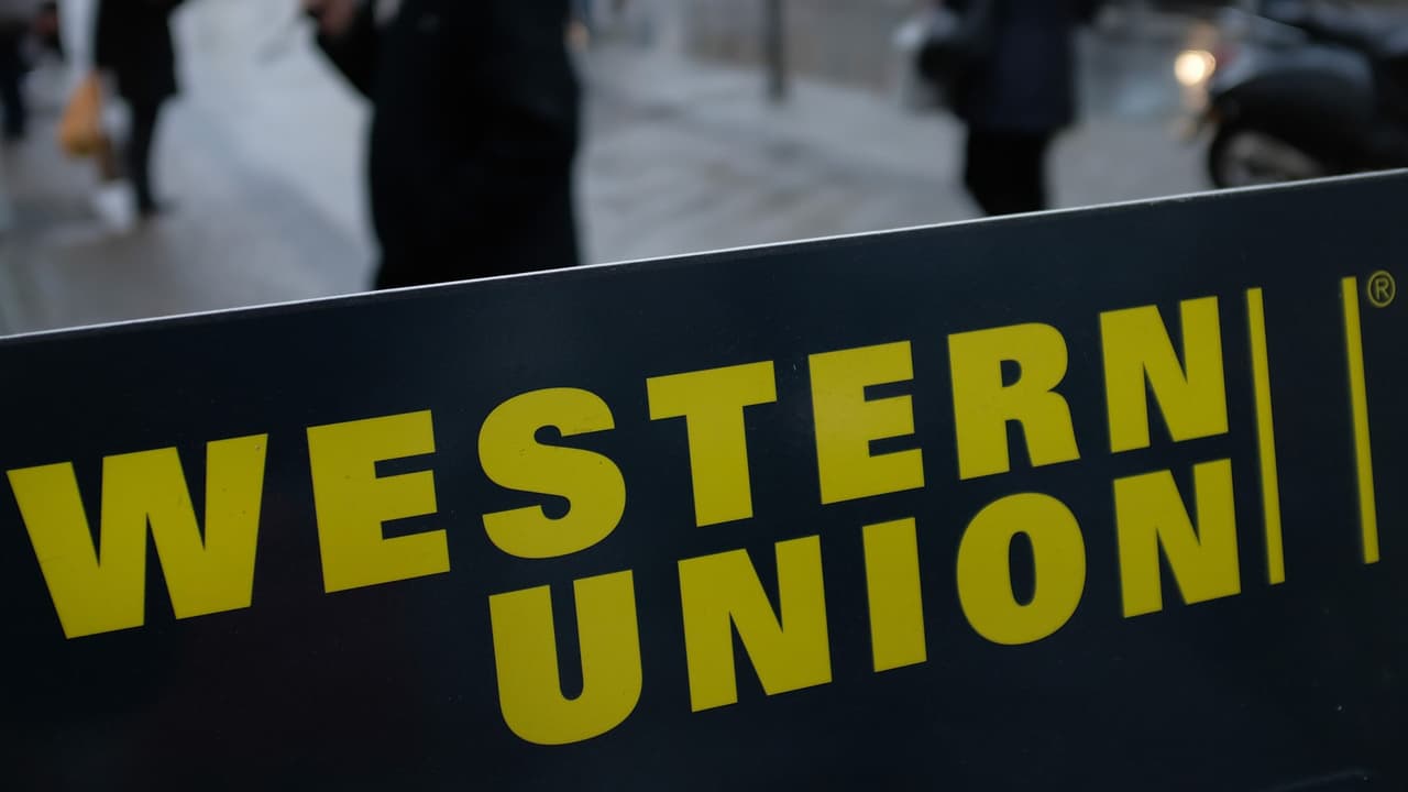 En riesgo más de $3,000 millones de remesas que se envían desde EEUU a Cuba