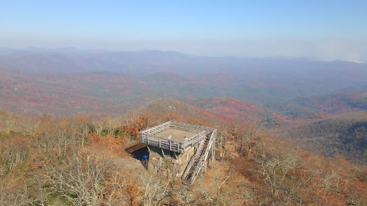 Para empezar, el lugar no cuenta con un estacionamiento propio.