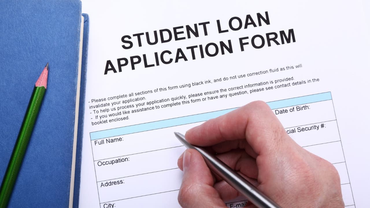 Pero los prestatarios de la Commonwealth con saldos más bajos verían un beneficio mucho mayor. De 2019 a 2020, según el Instituto para el Acceso y el Éxito Universitario, la carga de deuda promedio de un graduado universitario de Pensilvania fue de menos de $40,000.