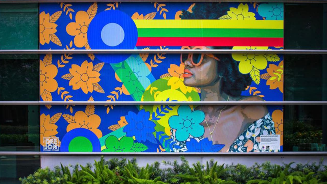 Artistas hispanos participan en un proyecto para llenar a Houston de colores