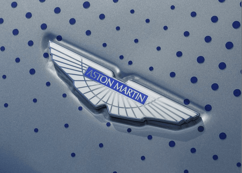 Aston Martin RapidE Concept lleva a la histórica marca inglesa a la era de los autos eléctricos.