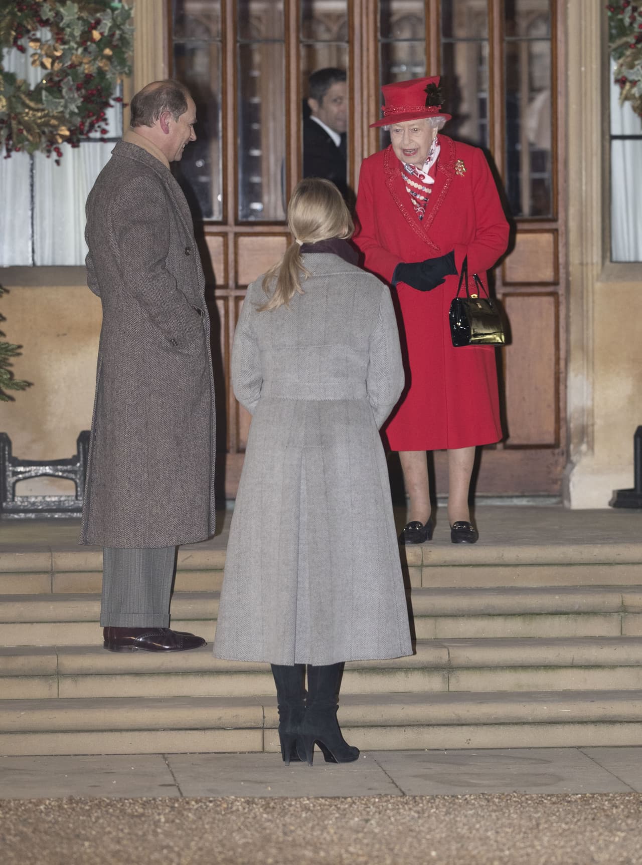 Desde 2019 se reveló que Sophie Helen Rhys-Jones, esposa del príncipe Edward, era tan cercana a la reina, que incluso la considera una hija más: "Encuentra que la presencia de Sophie es relajante", 
<a href="https://www.univision.com/famosos/hay-una-esposa-de-los-hijos-y-nietos-de-la-reina-isabel-ii-que-es-su-favorita-no-es-kate-ni-meghan-fotos" target="_blank">publicó el diario británico The Sun</a>.
