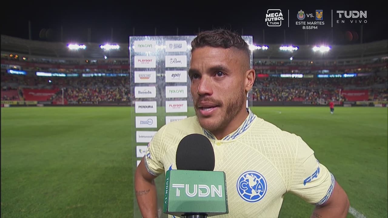 Jonathan no ve "con malos ojos" que Fidalgo juegue para México