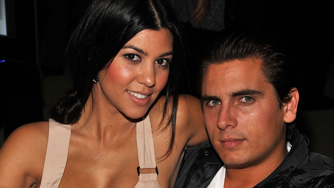 Antes de encontrar el amor con el baterista de Blink-182, la hija mayor de Kris Jenner tuvo una larga relación con Scott Disick, quien también formó parte del reality show ‘Keeping Up With The Kardashians’.