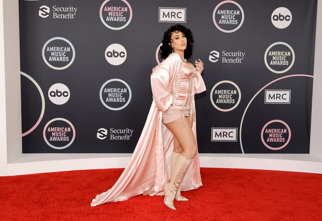 LOS ANGELES, CALIFORNIA - NOVEMBER 21: Kali Uchis attends the 2021 American Music Awards at Microsoft Theater on November 21, 2021 in Los Angeles, California. (Photo by Amy Sussman/Getty Images)