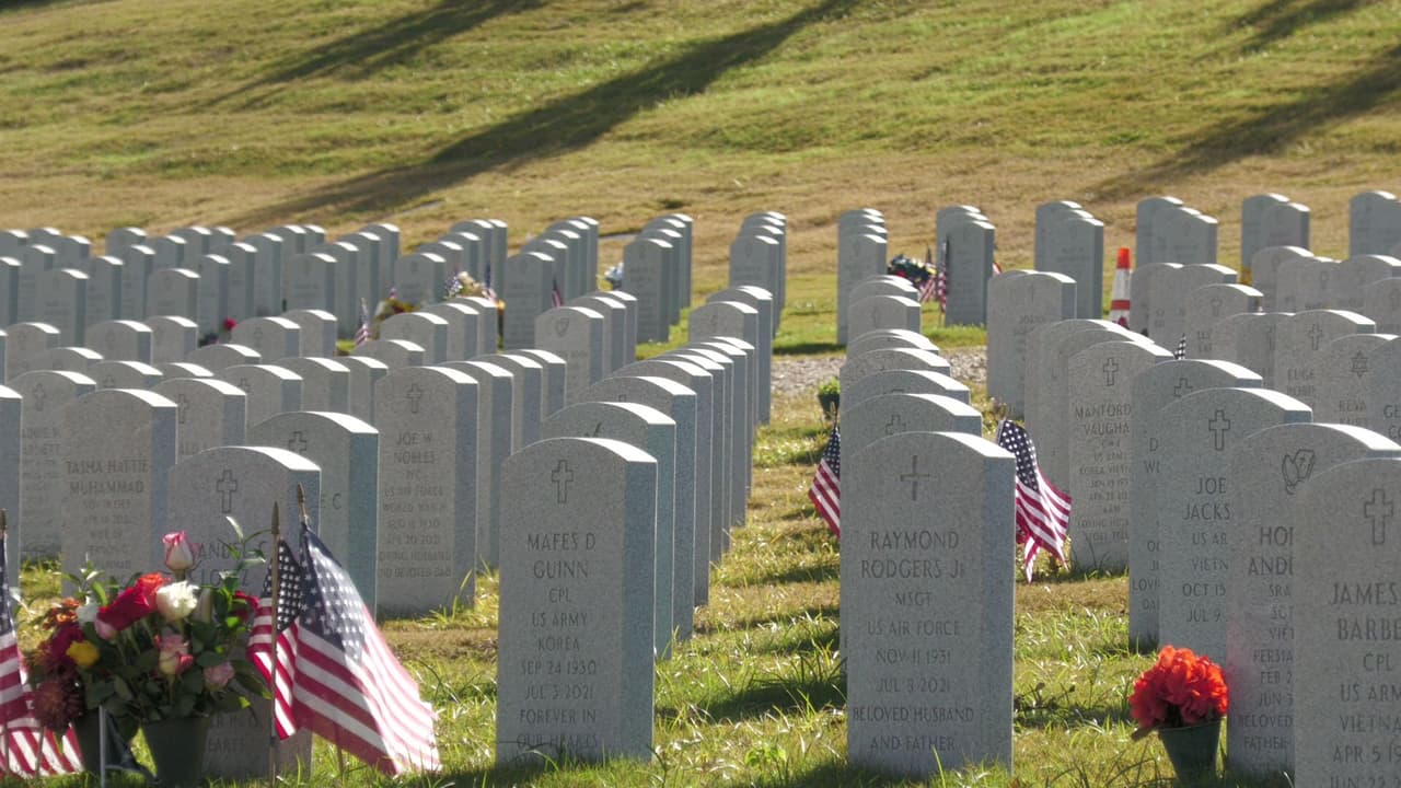 El evento se llevó a cabo a las 11 am en el 2000 Mountain Creek Parkway en Dallas.
<br>