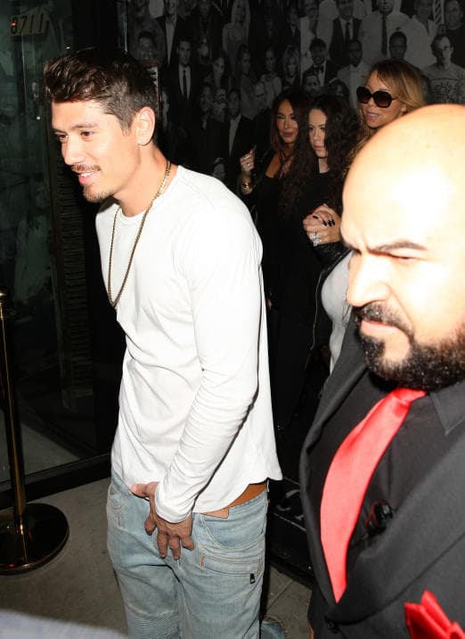 Se dice que James le prohibió al bailarín acercarse a su ex novia.