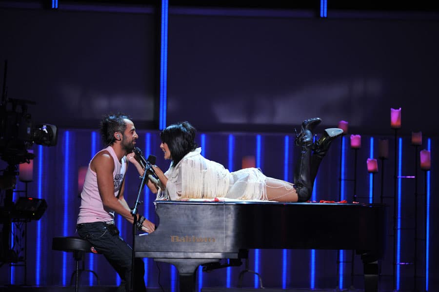 La acompañó el talentoso Mario Domm en el piano, fundador y vocalista de Camila.