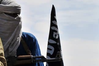 Amenazan a los miembros de la coalición, a la que denomina "del ateísmos y del mal".