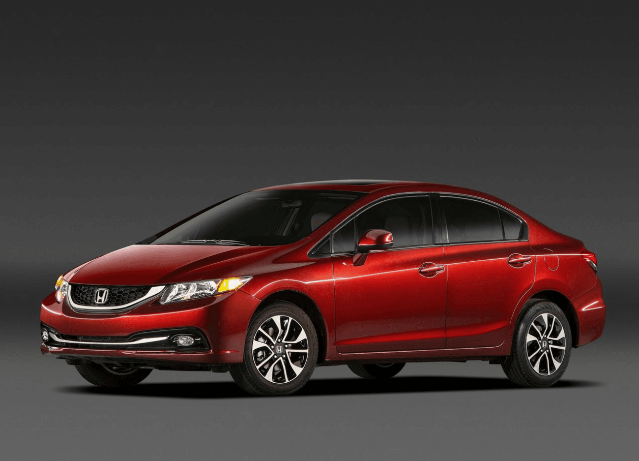 <b>Sedán compacto mención honorífica Honda Civic</b>: 
<br>Al igual que el Toyota Corolla, el Civic de Honda es una compacto que goza de una reputación impecable, en este caso gracias a su tecnología avanzada. Percibido por algunos como un auto más sofisticado que el Corolla, el Civic puede ser más complejo mecánicamente, algo que no debería ser preocupante dada la gran calidad que ofrecen los modelos de Honda. 
<br>
<br>Modelos de los años 2012 a 2013 con cerca de 45,000 millas de uso puede ser conseguidos por, o debajo de, nuestro límite de 10,000 dólares. 
<br>
<br>En la imagen el 
<b>Honda Civic 2013</b>