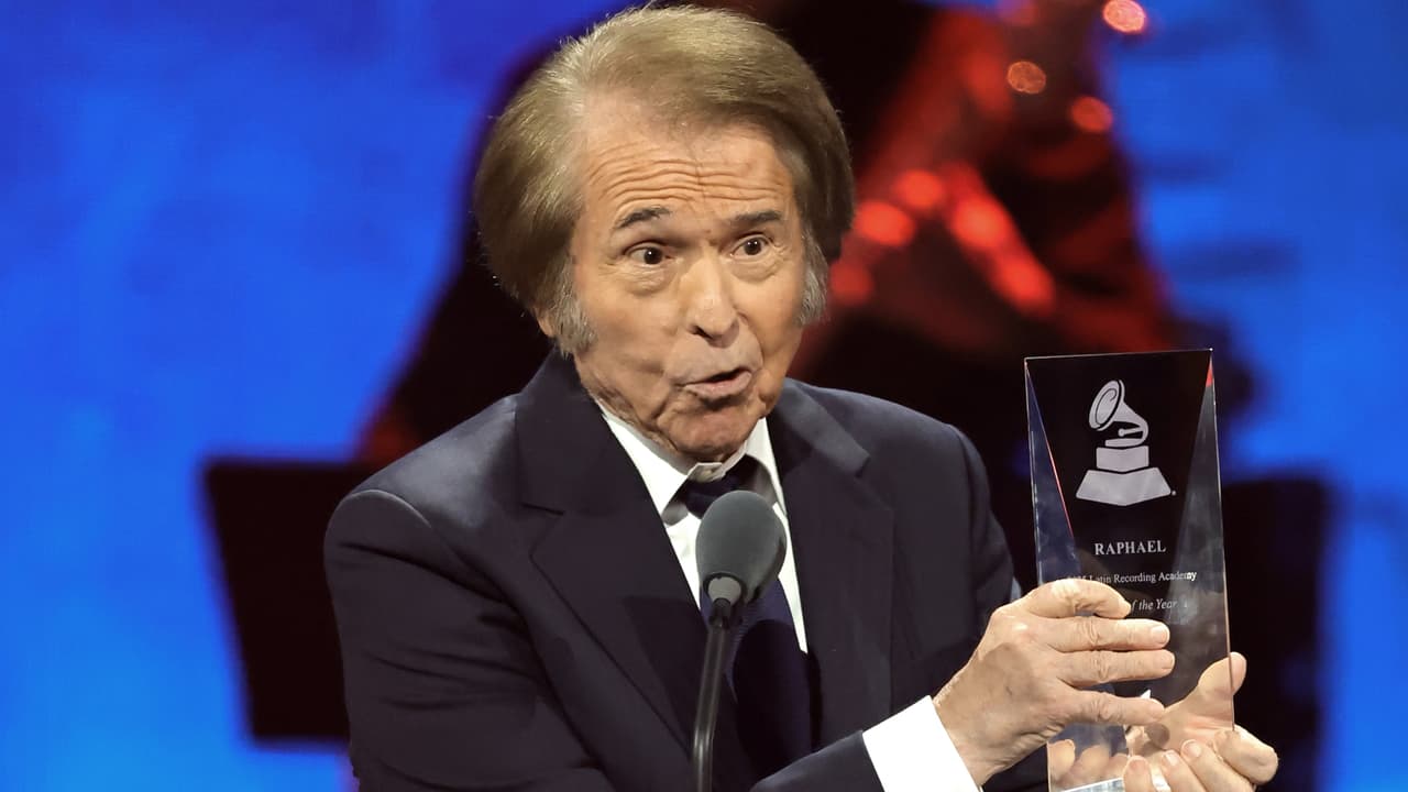 Raphael y la promesa que hace en Latin GRAMMY al ser nombrado Persona del Año: "volveré muchísimas veces"
