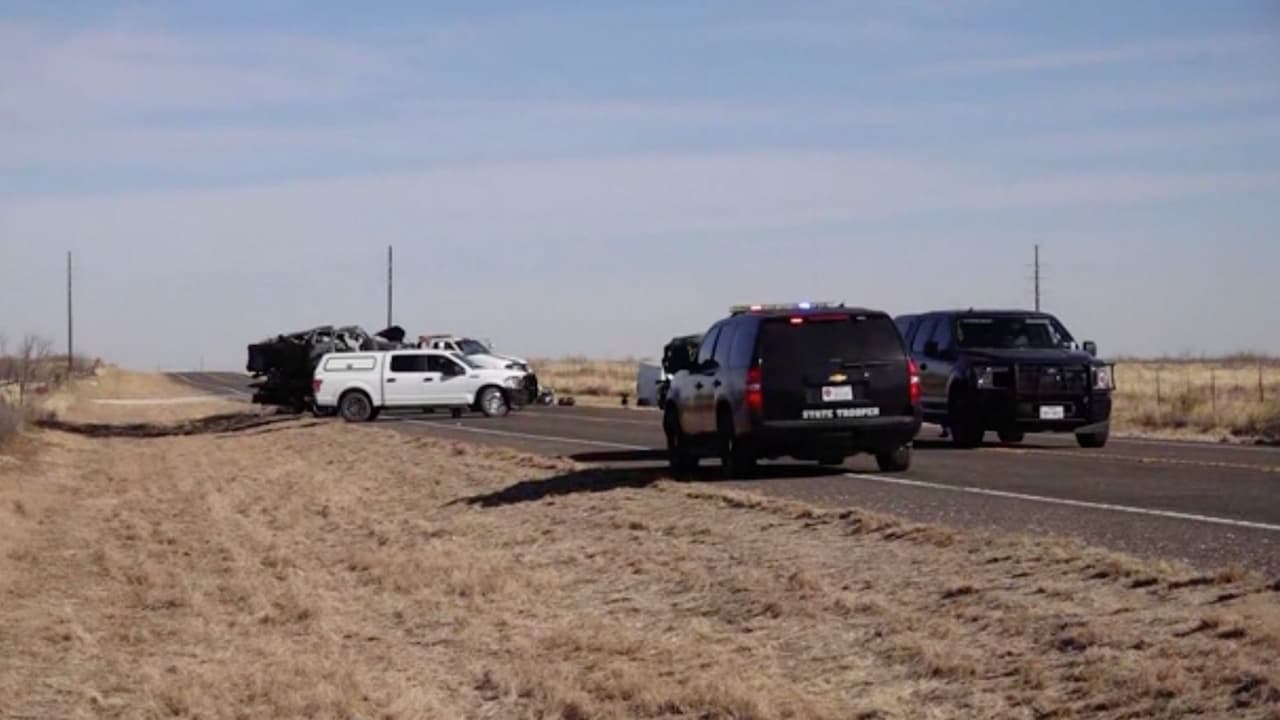 ¿Un 
<b>adolescente de 13 años </b>puede conducir en Texas? La ley dice que los 
<b>menores de 14 años deben tomar clases presenciales</b> y a los 15 años pueden recibir una licencia provisional, pero deben conducir con un instructor o adulto.