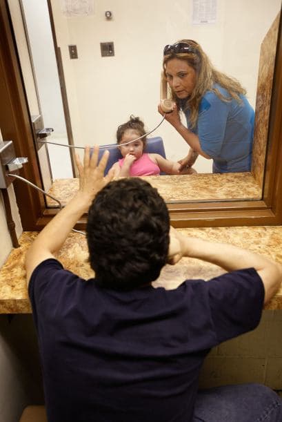 El senador, ex candidato presidencial republicano, dijo a The Associated Press que pese a la multitud de noticias en torno a esa posibilidad y la declaración que hizo la semana pasada, sigue sin estar convencido que el cambio sea necesario.