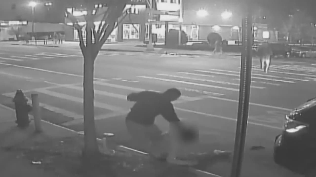 Arrestan a adolescente en conexión con asesinato de hombre durante asalto en El Bronx