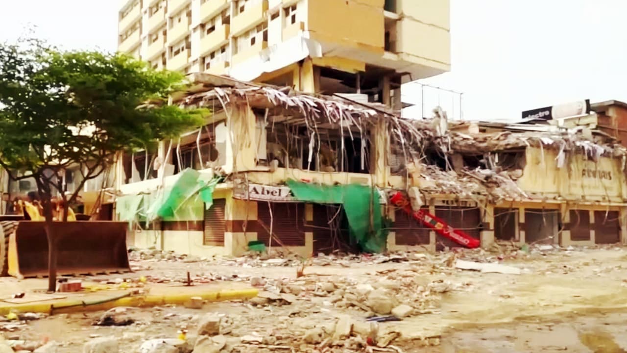 Dos fuertes sismos de 6.8 golpean Ecuador en misma zona de terremoto que estremeció al país hace un mes