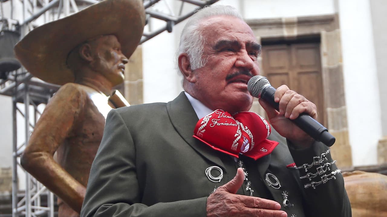 "Estamos asustados": ingresan a Vicente Fernández al hospital tras sufrir accidente en México