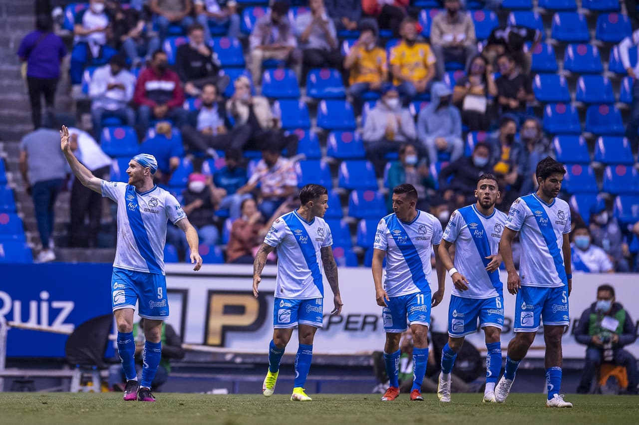 Puebla tompo la ventaja la minuto 40+5 de la mano de Fernando Aristeguieta y Nico López se encargó de empatar el encuentro al minuto 56.