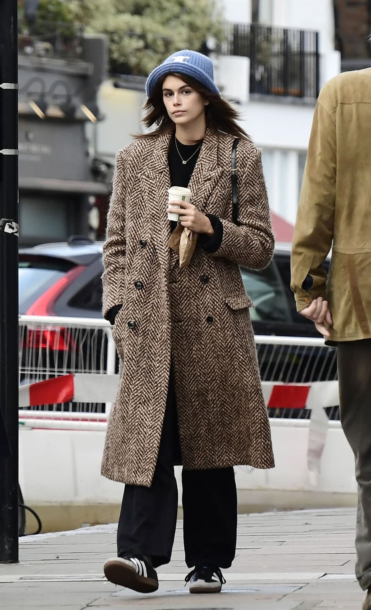 Inició su carrera en 2016 al aparecer en diversas campañas de moda. Dos años más tarde debutó en la Semana de la Moda y en 2018 se coronó como la Modelo del Año en los British Fashion Awards.