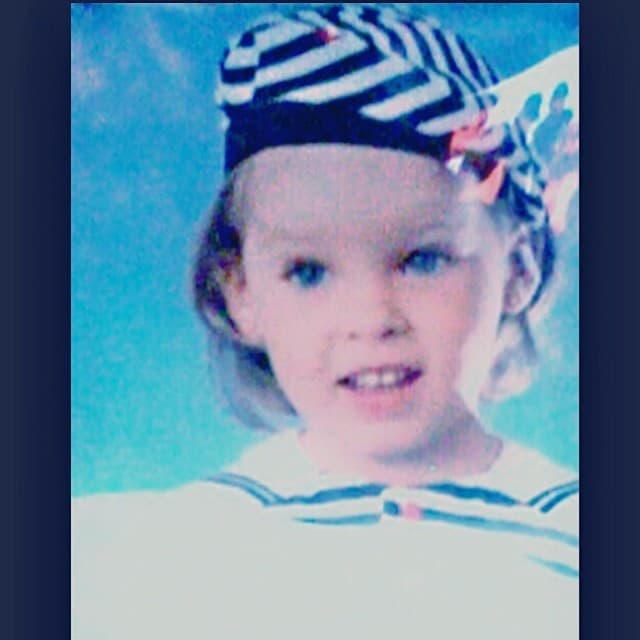 A muy corta edad demostró que el talento corría por sus venas, tenía gran conexión con las cámaras.