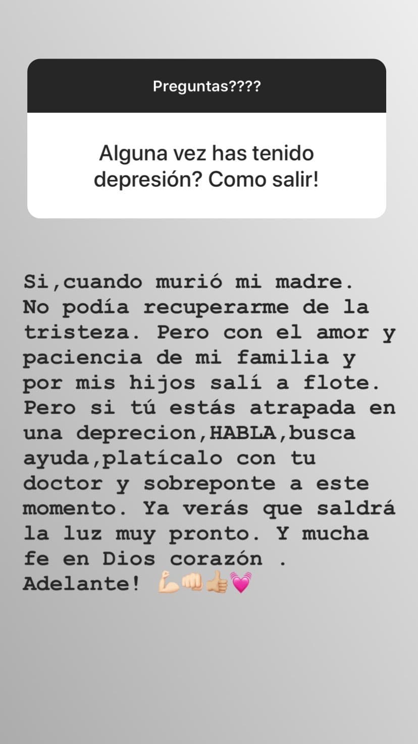 La intérprete de 'Amor a la mexicana' confesó que cuando murió su madre "no podía recuperarme de la tristeza".
<br>