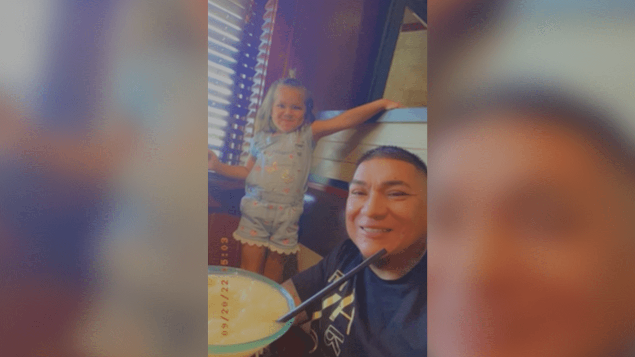 “Queremos que la comunidad siga orando con nosotros, para que nos dé la fuerza que necesitamos para aceptar las cosas que no podemos cambiar, para poder seguir adelante como una familia porque una tragedia así es muy fea para poder sobrellevar”, dice Javier, su padre.