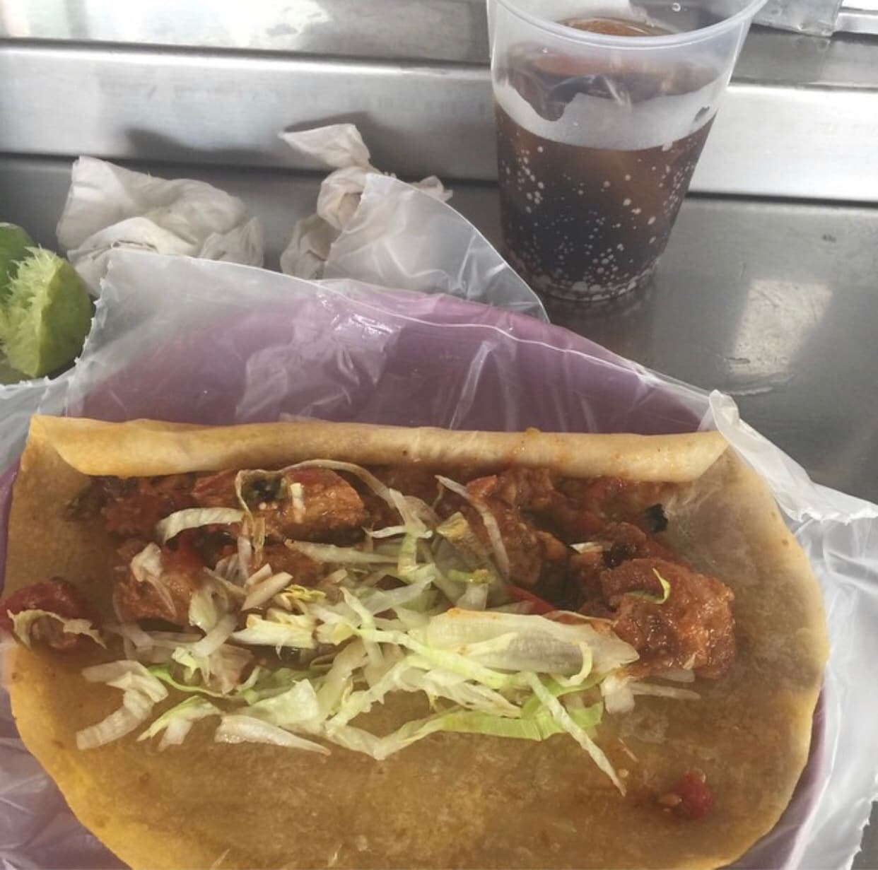 Parte de la dieta del
<a href="http://www.univision.com/temas/el-compa-ivan">Compa Ivan</a> están los tacos de Chicharrón.
