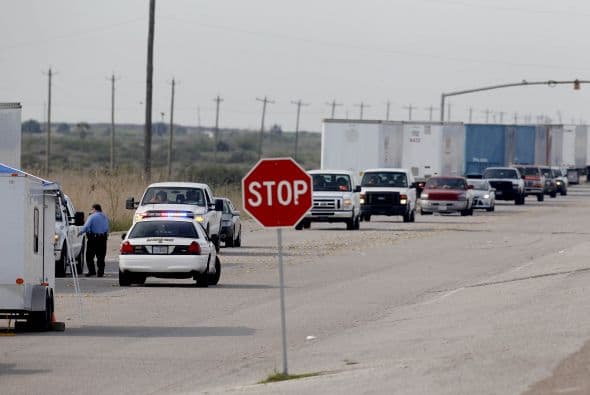 Continúan las labores de limpieza tras derrame de petróleo