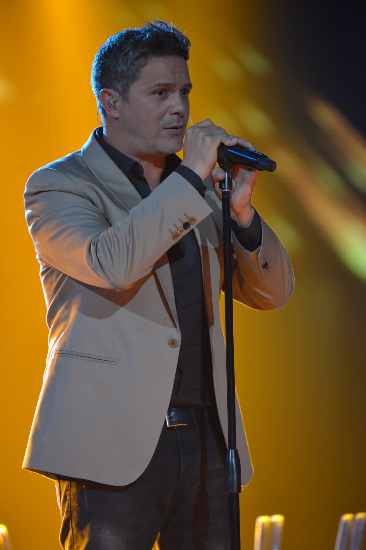 Durante el ensayo, Sanz se vio completamente concentrado.