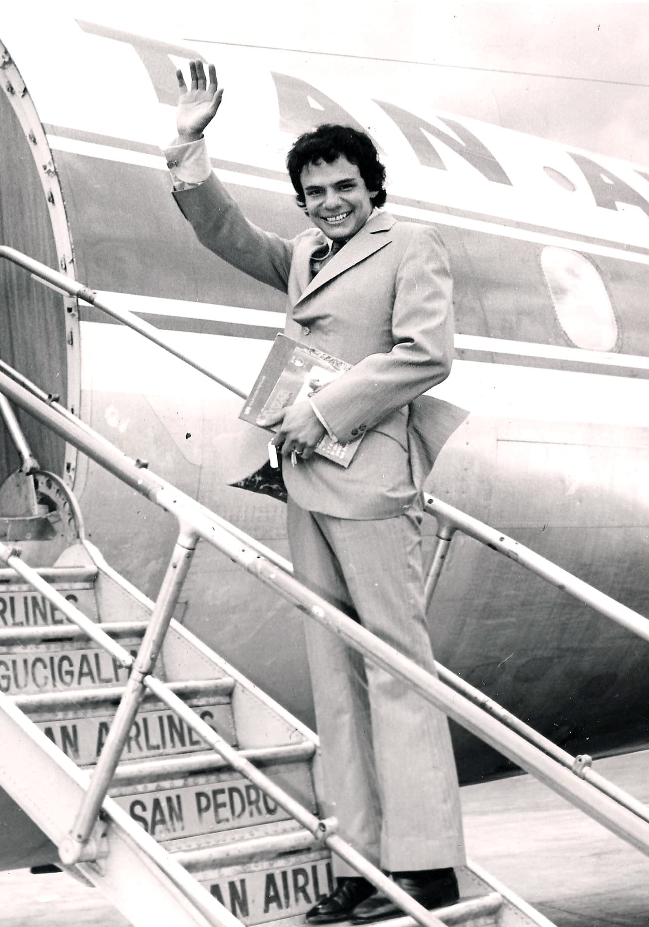 En 1970, cuando triunfó con el tema 'El Triste', se embarcó en su primera gira internacional por Latinoamérica.