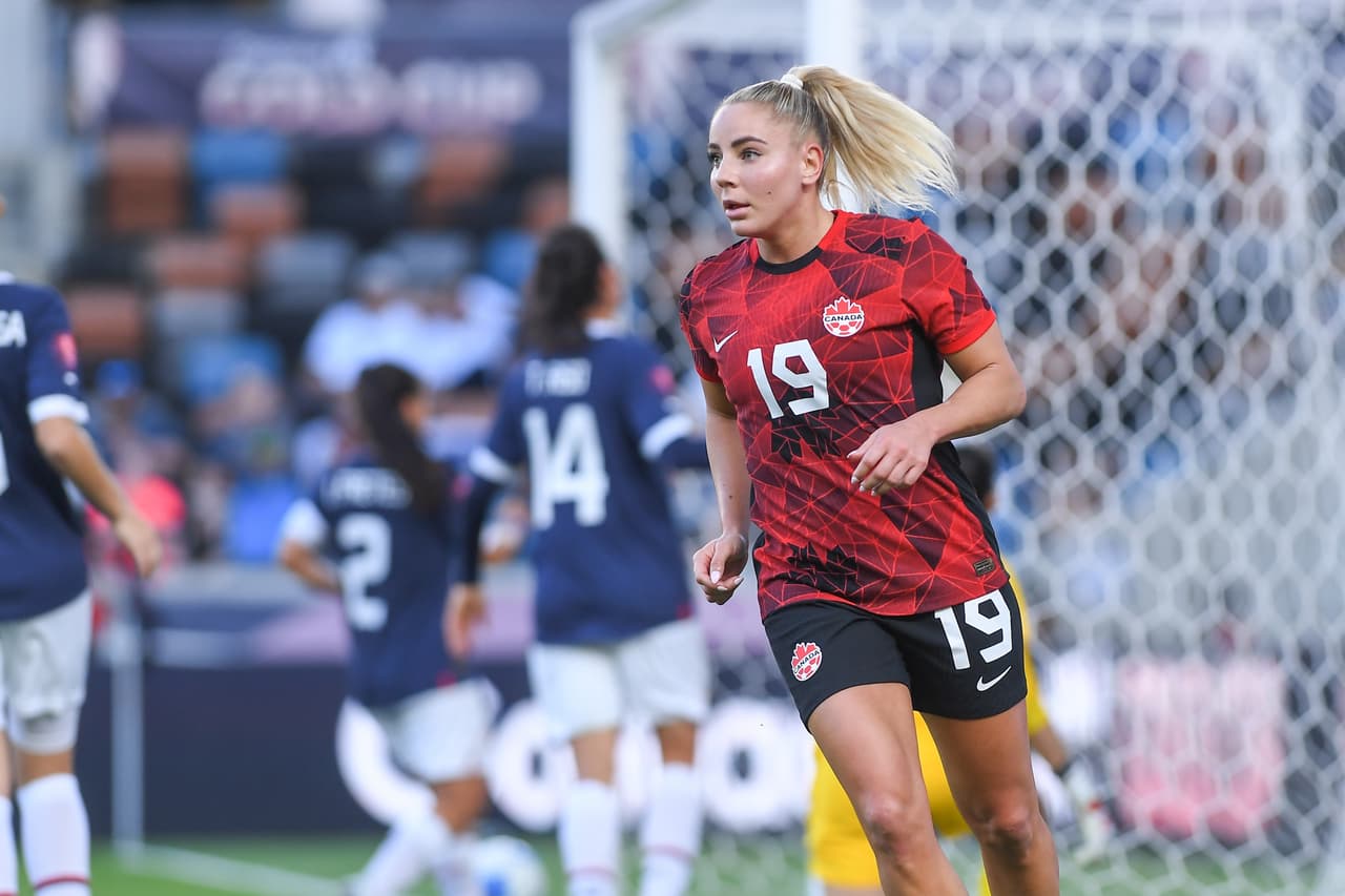 'León' de Canadá destroza a Paraguay en Copa Oro W