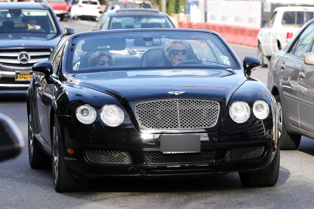 Famosos que desafiaron la ley a bordo de sus carros