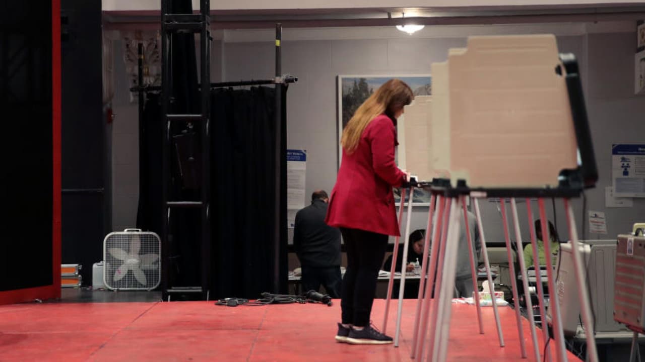 Último día para votar en las Primarias de Illinois: así puedes encontrar tu sitio de votación