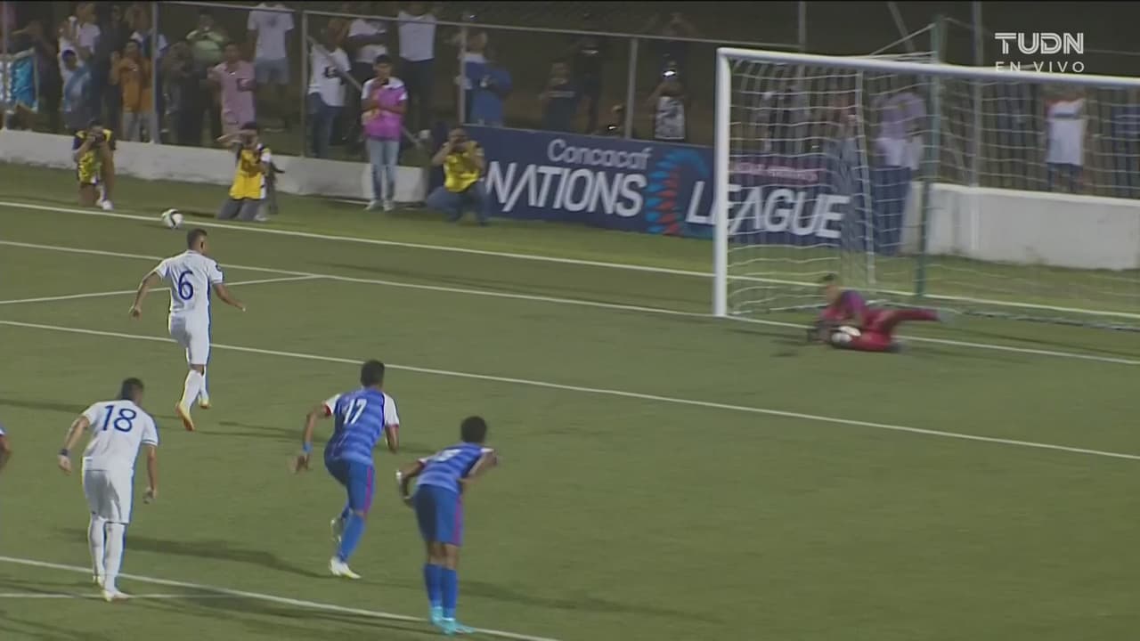 ¡No traía nada! Terrible falla en el penal de Carlos Mejía ante Belice