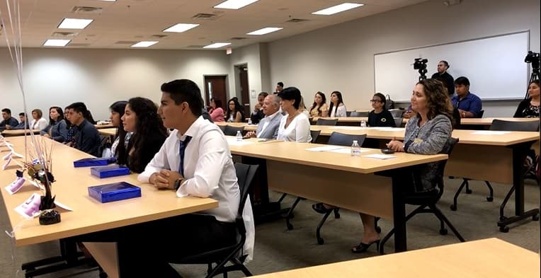 Univision 40 te invita a participar en la beca Nuestra Juventud 2017