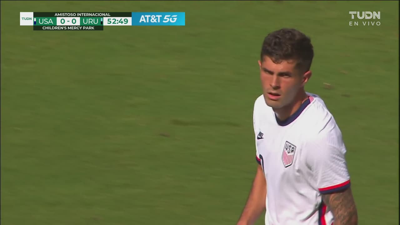 ¡Los agarran mal parados! Pulisic saca tiro que vigila Muslera