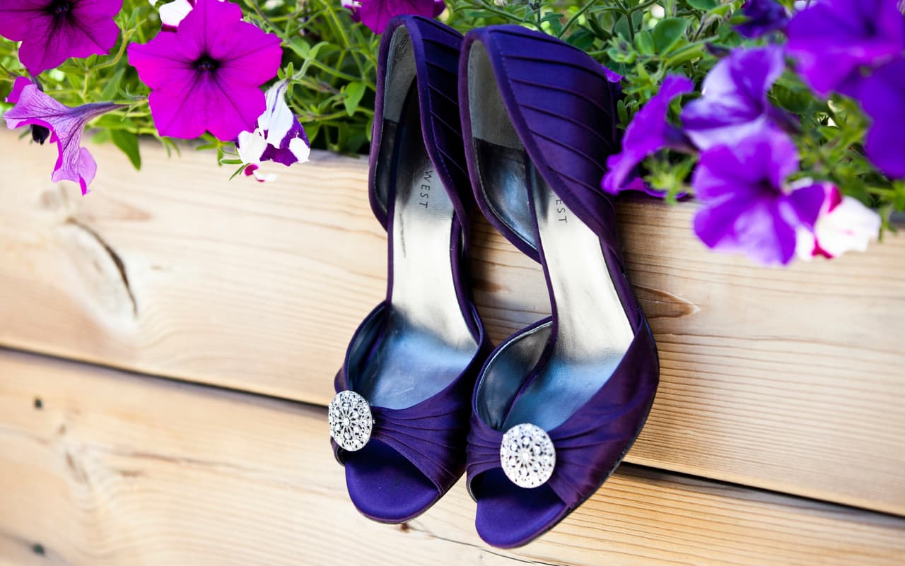 4. Caminatas. ¡Es perfecto porque te beneficia de dos maneras! Para empezar, estar en soledad con tus pensamientos sirve para relajarte. Además, es un buen ejercicio que lo hagas tras comer.