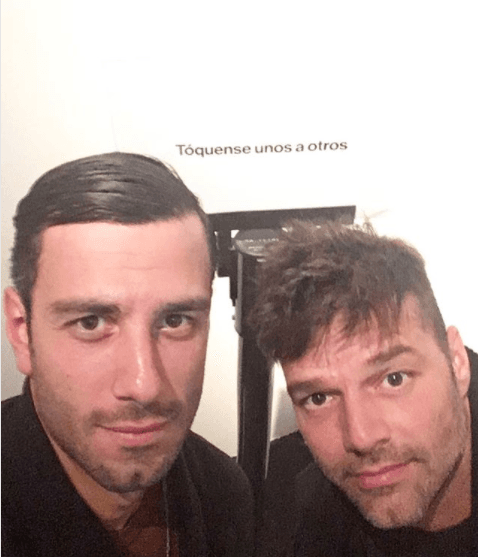 El intérprete de "María" también ha mencionado que contempla un gran número de invitados a su enlace matrimonial con el artista de origen sirio.