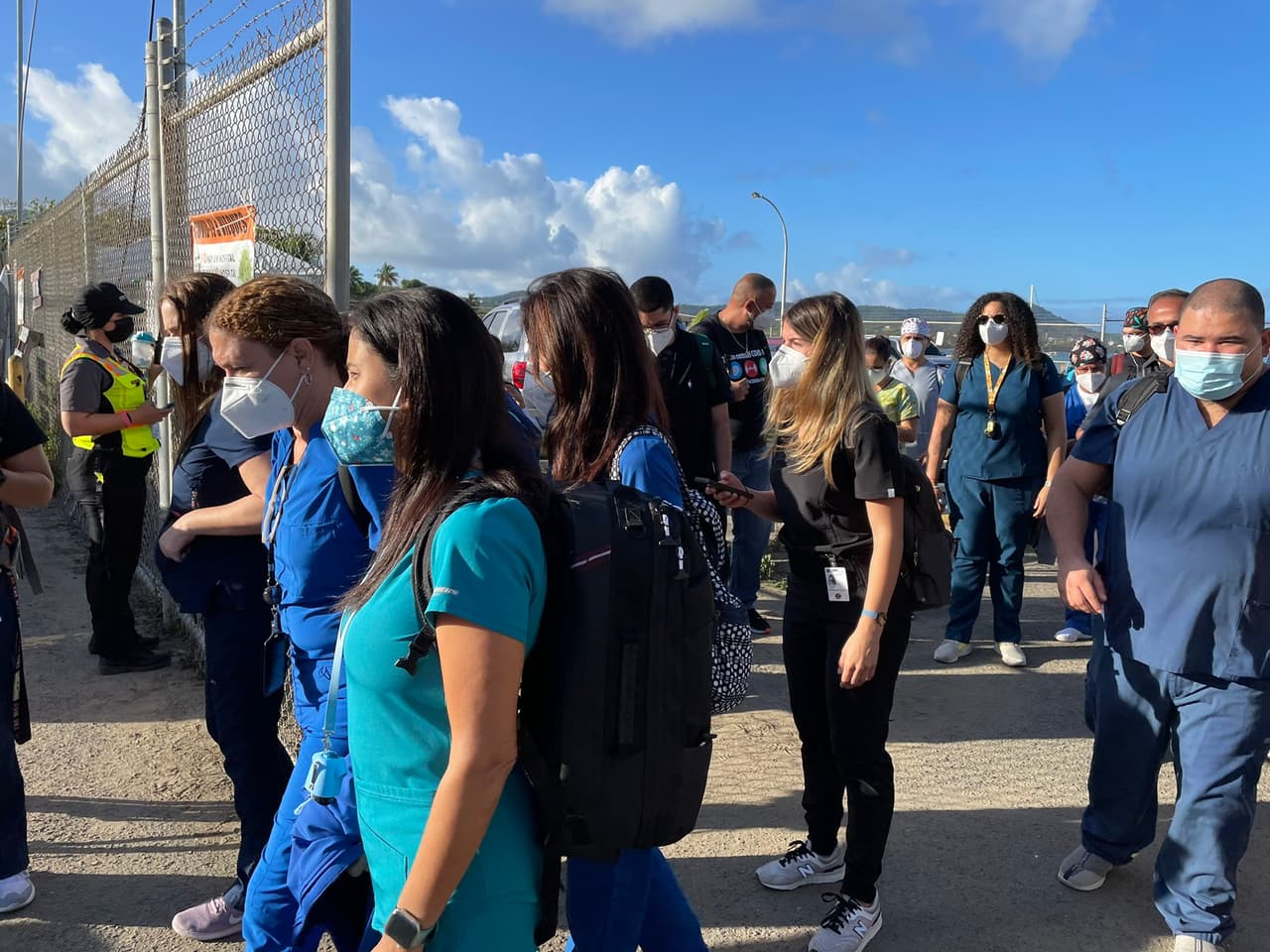 Personal médico llegó hasta la isla municipio para vacunar a los viequenses que pertenecen a las fases 1A, 1B y 1C.