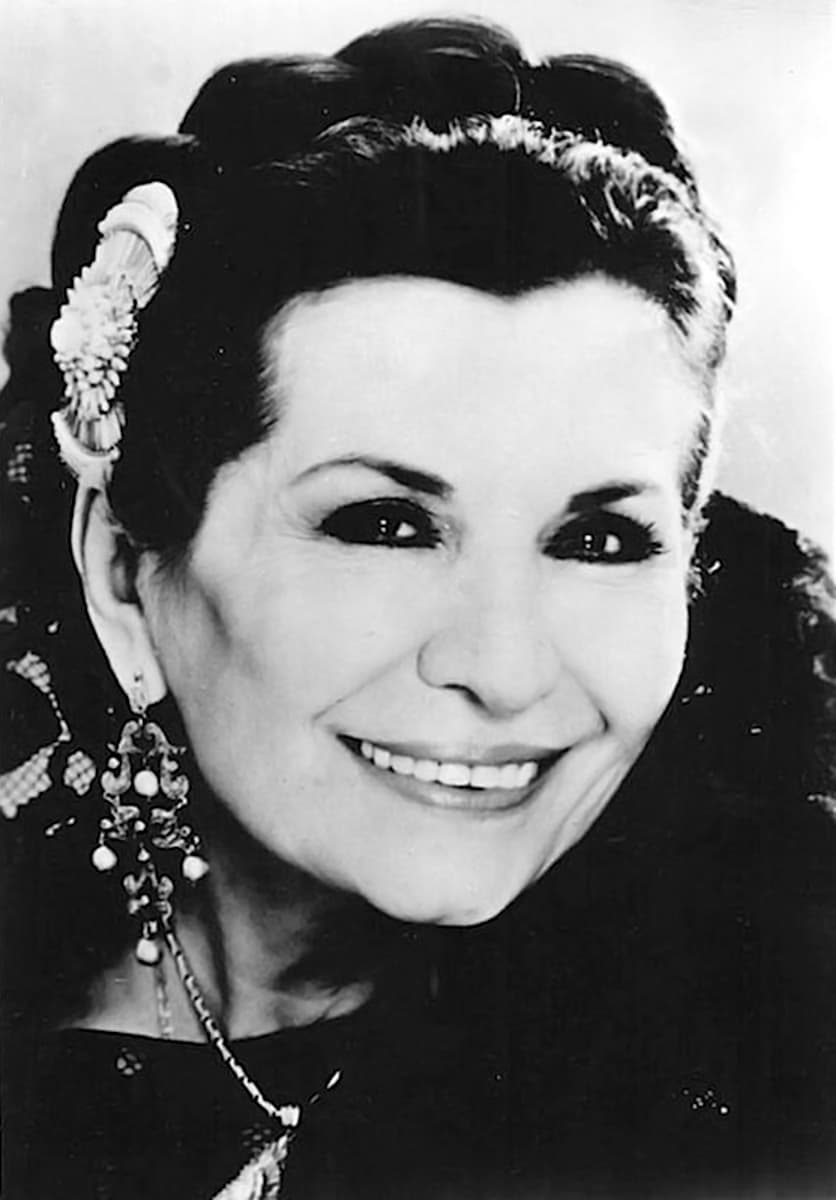 Lola Beltrán murió el 24 de marzo de 1996 a causa de una tromboembolia pulmonar.