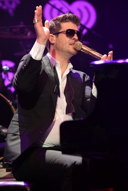 #28 Robin Thicke Feat. Pharrell & T.I- "Blurred Lines".