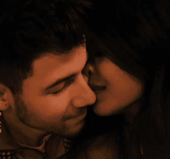 Priyanka Chopra y Nick Jonas se han dejado ver muy amorosos, como lo muestra esta imagen publicada por ella 
<b>con motivo del Día de San Valentín</b>.