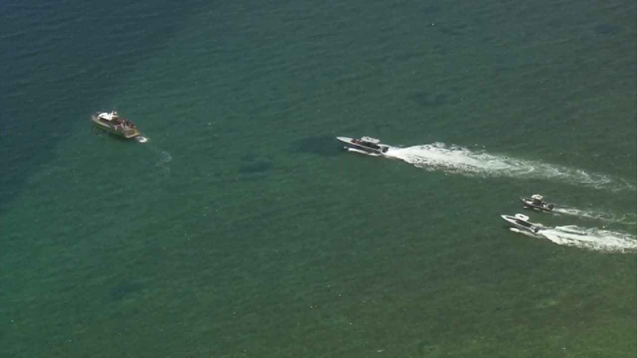 Un grupo de 24 balseros, entre los cuales se incluía un niño, llegó a uno de los cayos cerca de Florida. Todos fueron rescatados, y se espera que permanezcan en el país, dado que el cayo es territorio del EEUU.