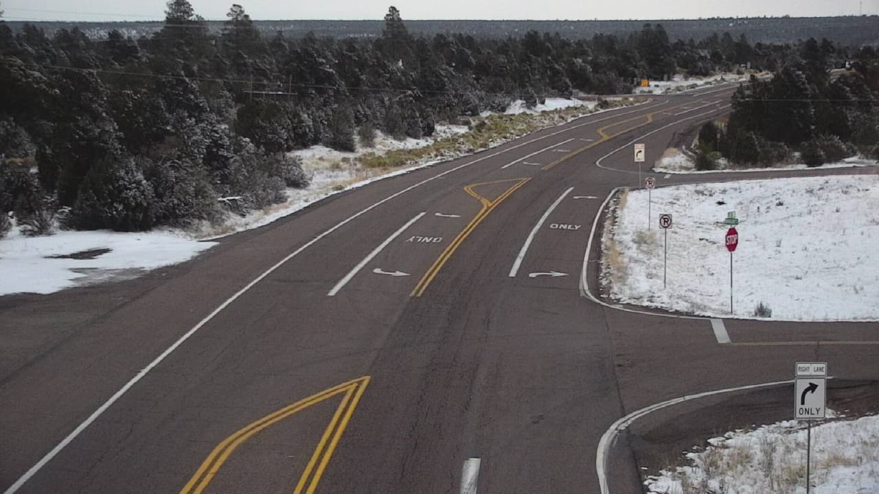 Se espera que las bajas temperaturas continúen hasta mañana miércoles al sur y norte del estado. [Esta imagen fue captada en Prescott, Arizona]
<br>
<br>