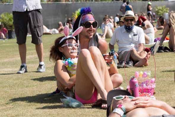 El festival de Coachella cerró su edición 2014 con los más divertidos estilos y hasta con tono tradicional y espiritual. Esta galería lo demuestra desde conejos de pascua, súper héroes y hasta celebridades irreconocibles. ¿Quieres ver más?: Las fotos que no te puedes perder