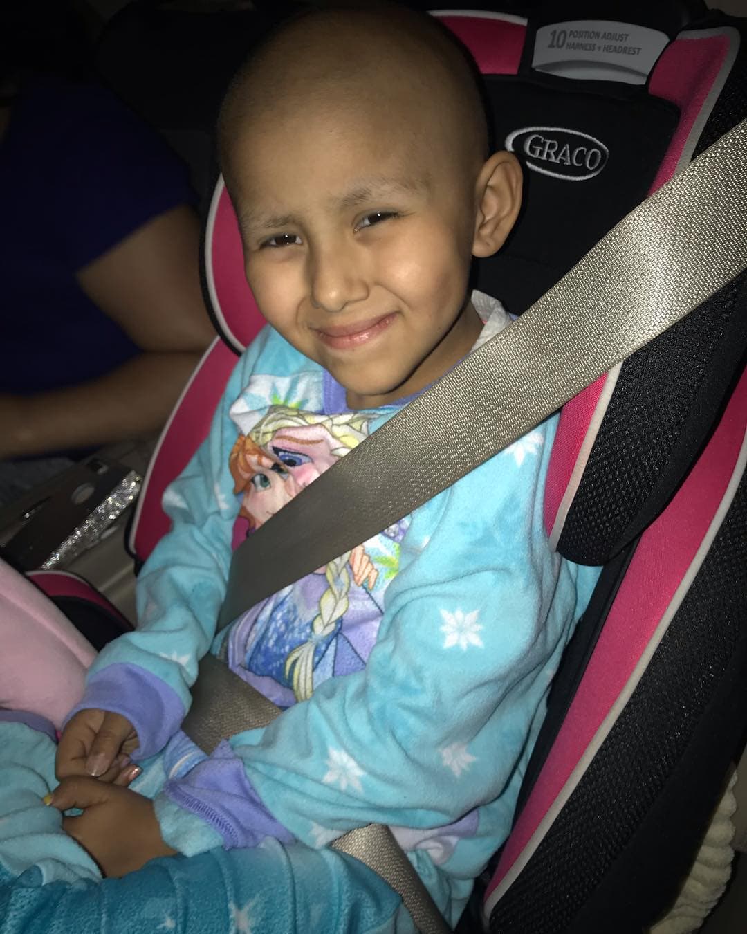 La pequeña tuvo que asistir al hospital debido a un fuerte dolor de estómago. "Te amo mi princesa. Todo va a estar bien", escribió Jomari al enterarse de la noticia.