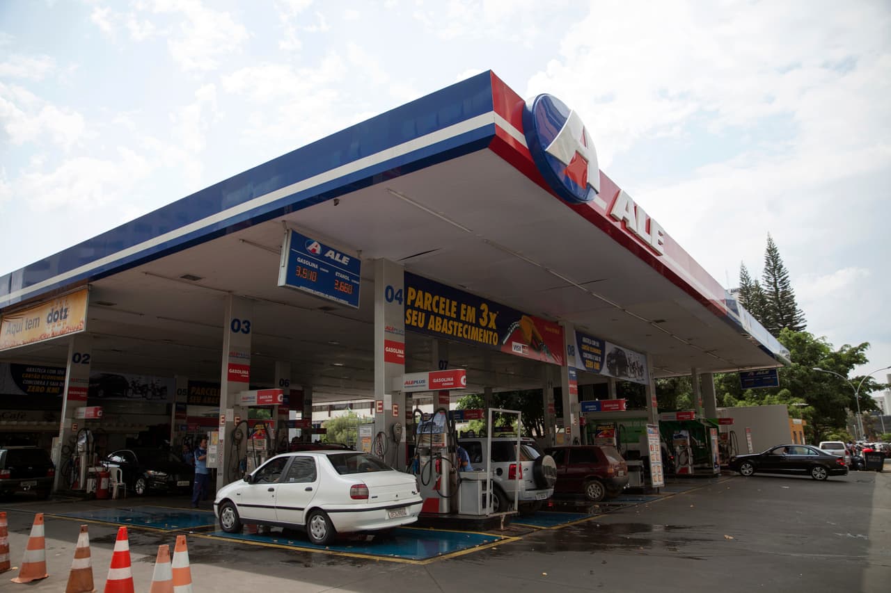 La estación de gasolina donde empezó todo. Aquí operaba una red de lavado de dinero que da comienzo al operativo policial "Lava Jato" (lavacoches). La investigación implicó a ejecutivos de la petrolera estatal Petrobras, la constructora privada Oderbrecht, el Partido de los Trabajadores del expresidente Lula da Silva y finalmente al gobierno de Dilma Rousseff.