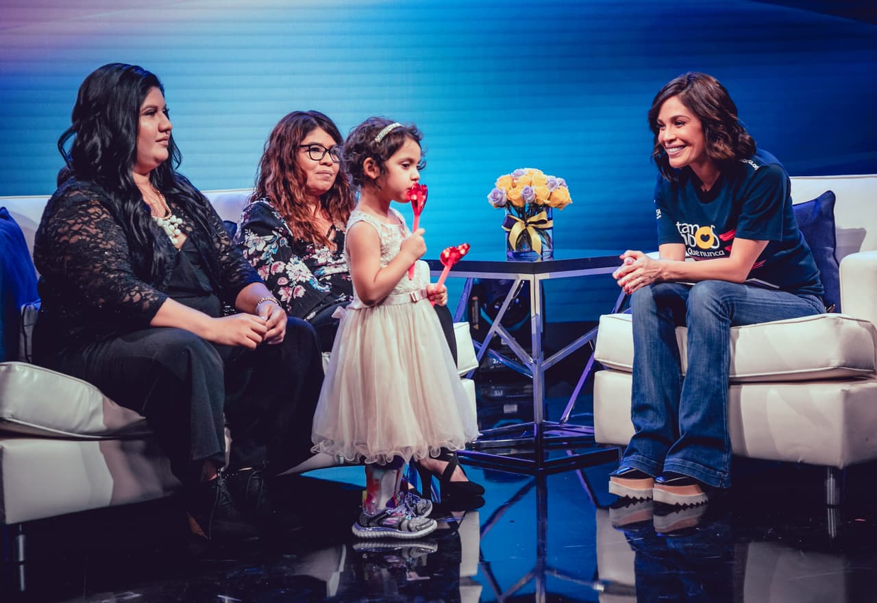 TeletonUSA te invita a donar 25 dólares mensuales, lo que equivale a menos de un dolar al día, y con ello cambiarás la vida de un niño o niña con discapacidad.